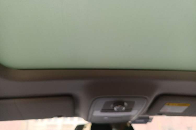 Used Roewe RX5 2018 20T Two-Wheel Drive Automatic Internet Smart Edition