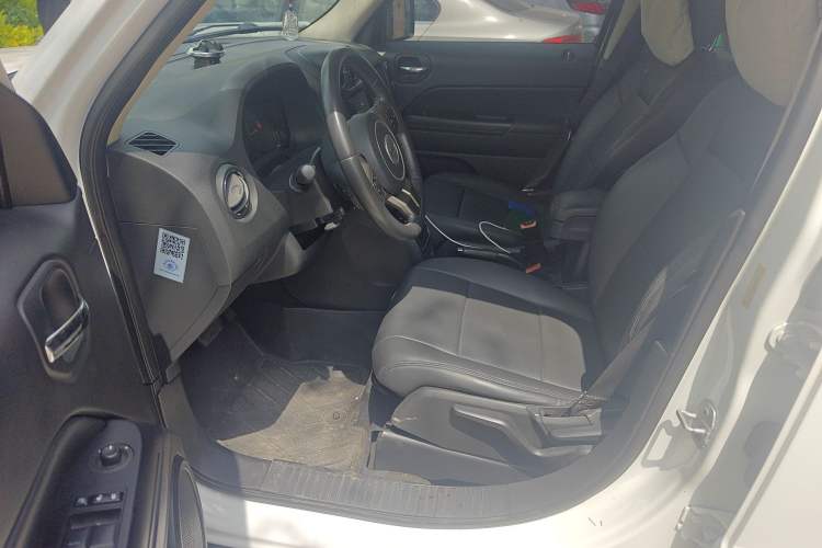 Used Jeep Patriot 2014 2.0L Sport Enhanced Edition Left Front Seat