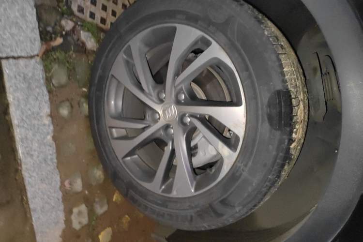 Used Buick Envision 2020 Encore S 652T Two-Wheel Drive Luxury Model