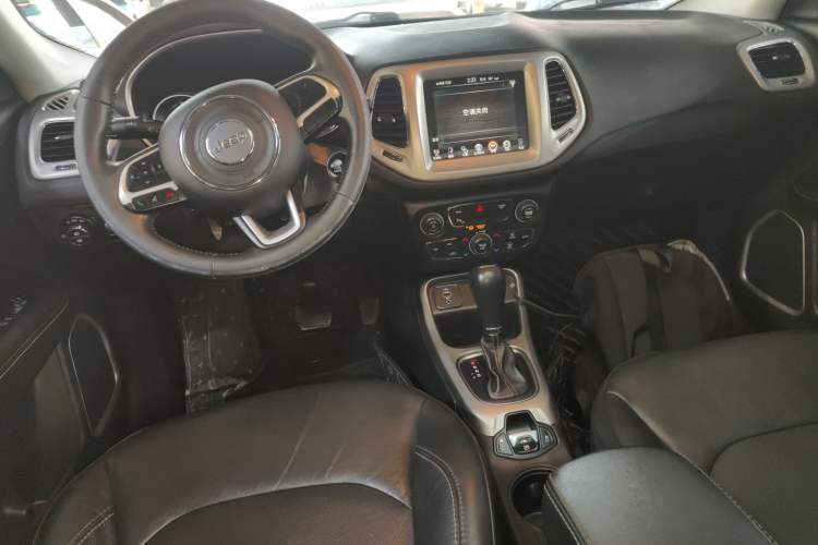 Used Jeep Compass 2017 200T Automatic Family Edition