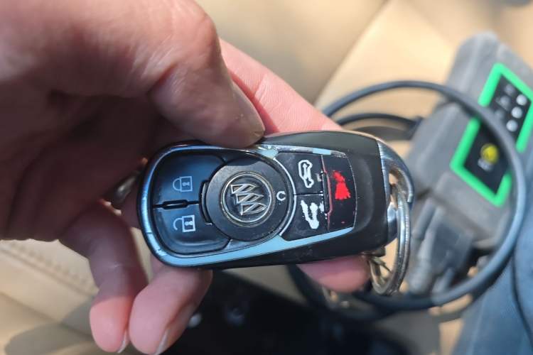 Used Buick GL8 2017 ES 28T Flagship Model China V Standard Vehicle Key