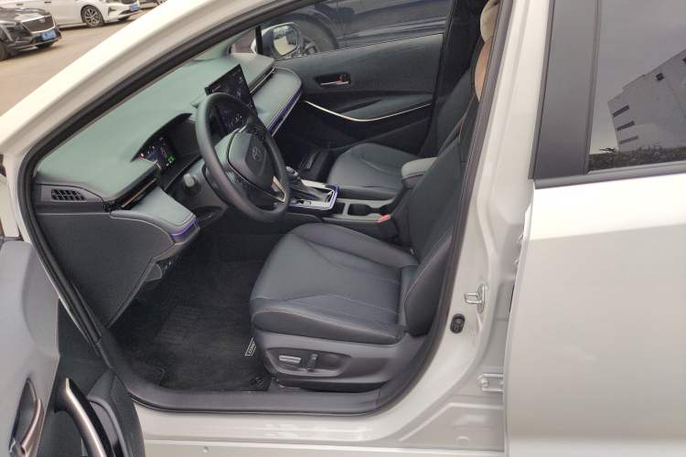 Used Toyota Corolla 2026 Model 1.8L Dual-Engine Elite Edition
