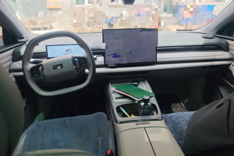 Used Geely Galaxy 8 2025 130km EM-P Exploration Edition
