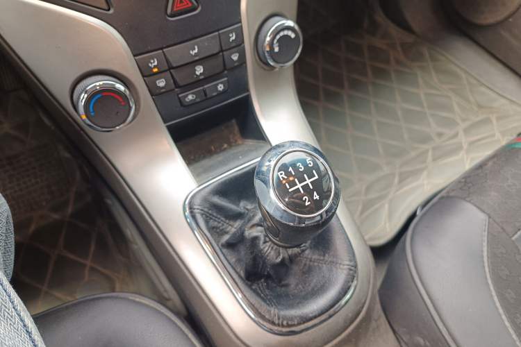 Used Chevrolet Cruze 2015 1.5L Classic SL MT