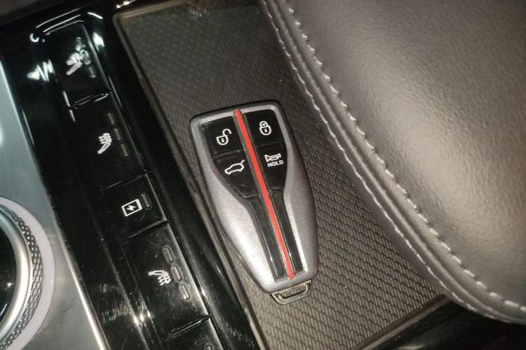 Used Hongqi HS5 2019 2.0T Smart Connect Flagship Edition Interior 1