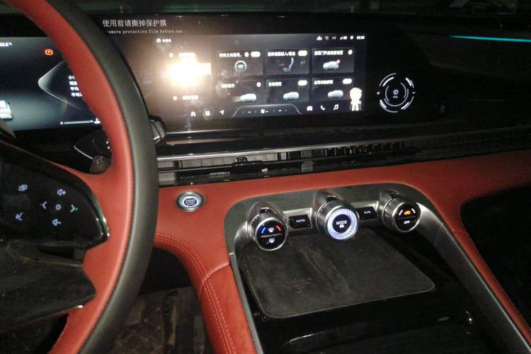 Used EXEED Stellar 2023 400T Two-Wheel Drive Comfort Flyfish Edition
