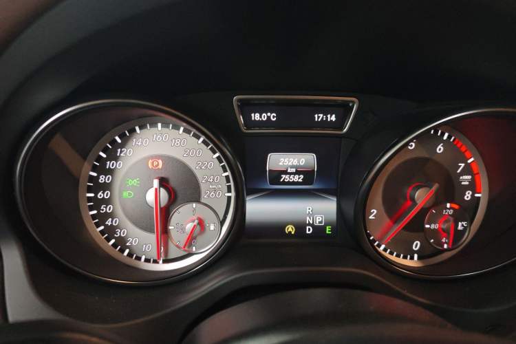 Used Mercedes-Benz GLA 2015 GLA 260 4MATIC Instrument Cluster