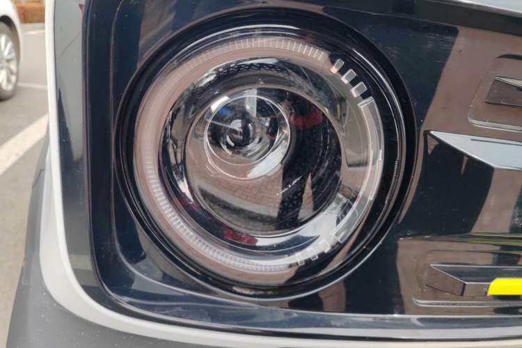 Used Geely Galaxy Panda 2025 210km Panda Rider Right Front Headlight