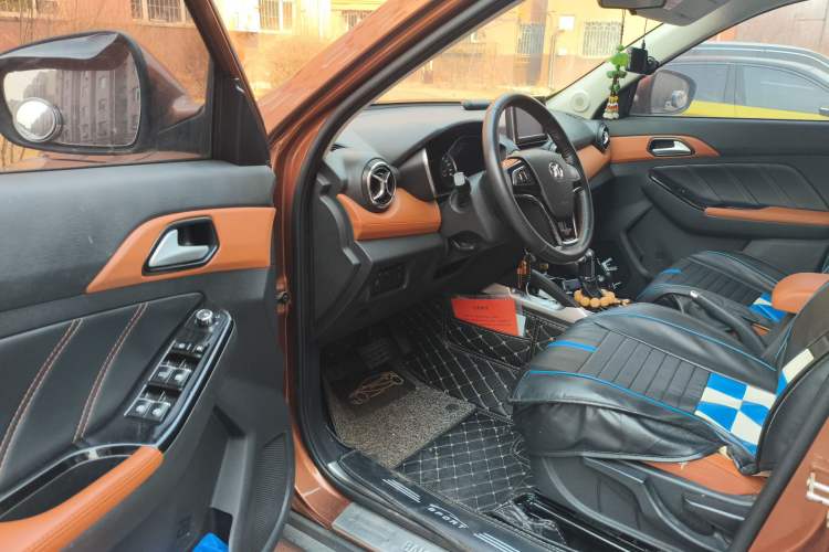 Used BAIC Senova X35 2016 1.5L Automatic Luxury Edition Driver Seat