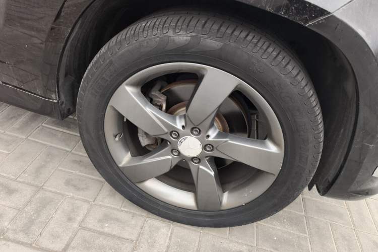 Used Mercedes-Benz GLK-Class 2013 GLK 300 4MATIC Dynamic Sunroof Model