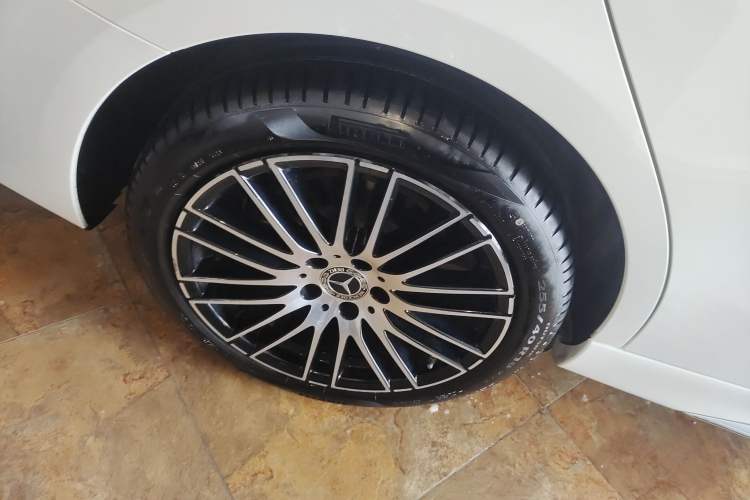 Used Mercedes-Benz C-Class 2024 Restyled C 260 L Sport Edition Right Rear Wheel Hub