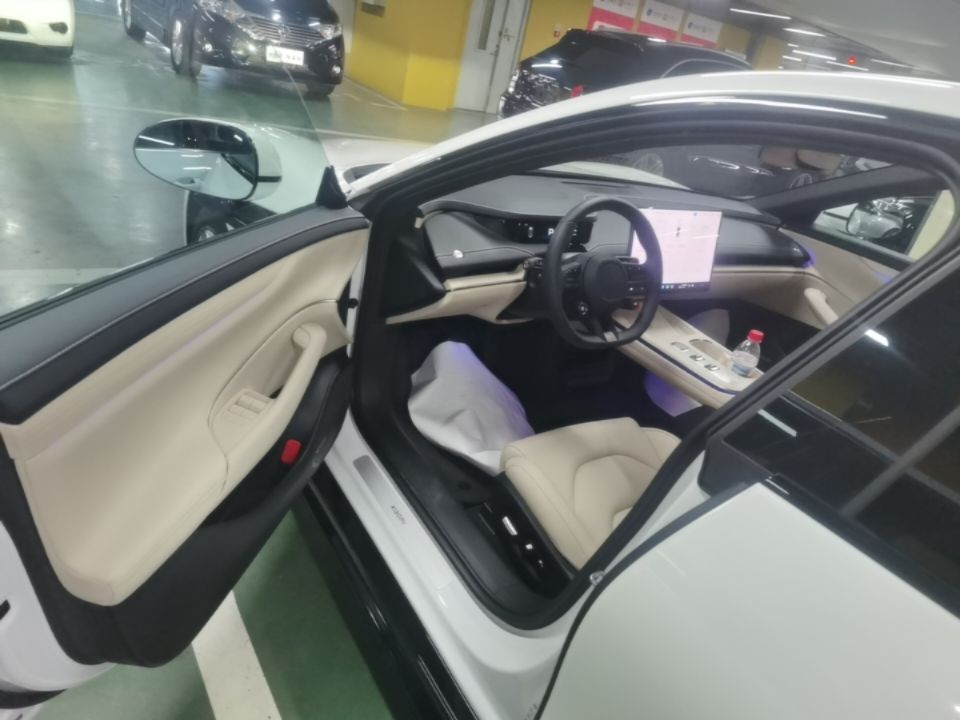 Xiaomi Auto SU7 2024 Rear-Drive Long-Range Intelligent Driving Version — снимка 18