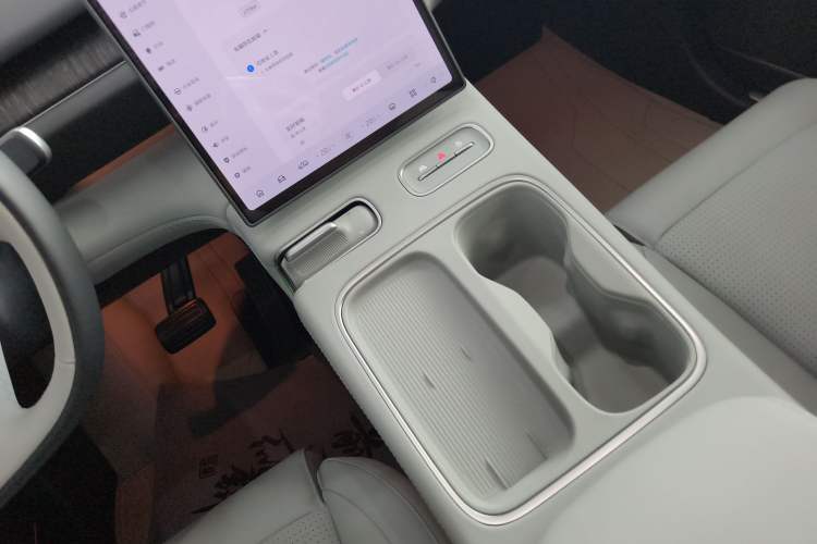 Used Nio ES6 2024 75 kWh
