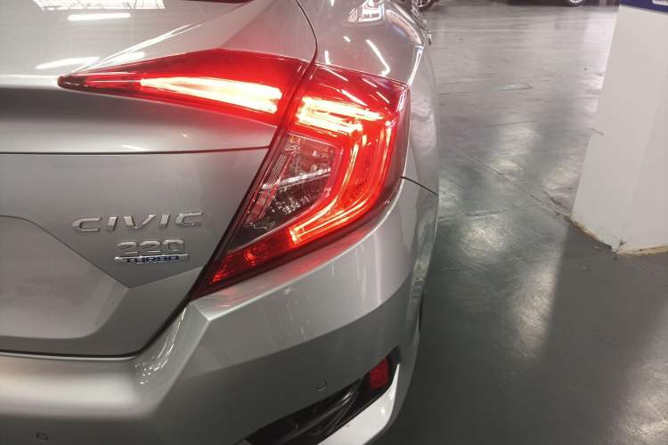 Used Honda Civic 2016 220TURBO CVT Luxury Edition