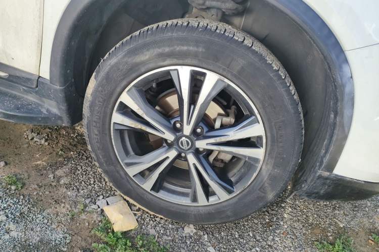 Used Nissan X-Trail 2020 2.5L XL ITS CVT 4WD Deluxe Navigation Edition Right Front Wheel Hub