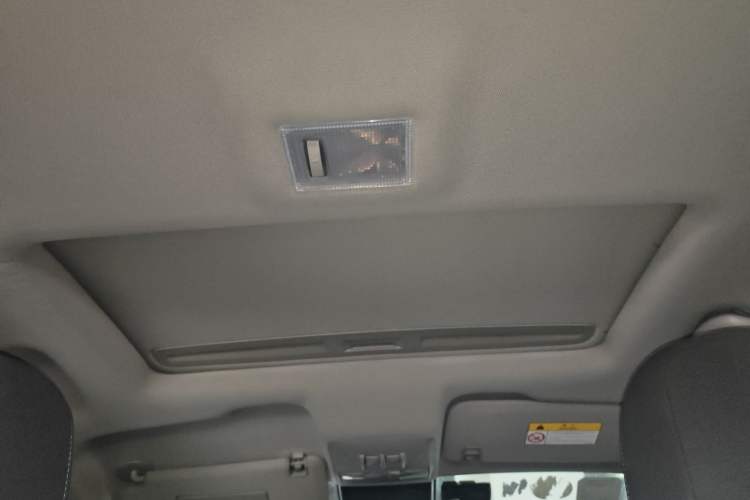 Used Chevrolet Trax 2016 1.4T Automatic Two-Wheel Drive Comfort Version with Sunroof Headliner