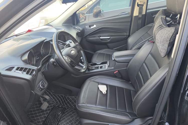 Used Ford Kuga 2019 EcoBoost 180 Two-Wheel-Drive Platinum Edition China VI Standard
