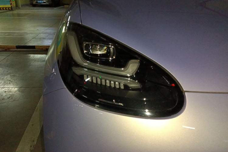 Used Wuling Bingo 2025 333 km Lingxi Deluxe Edition Right Front Headlight