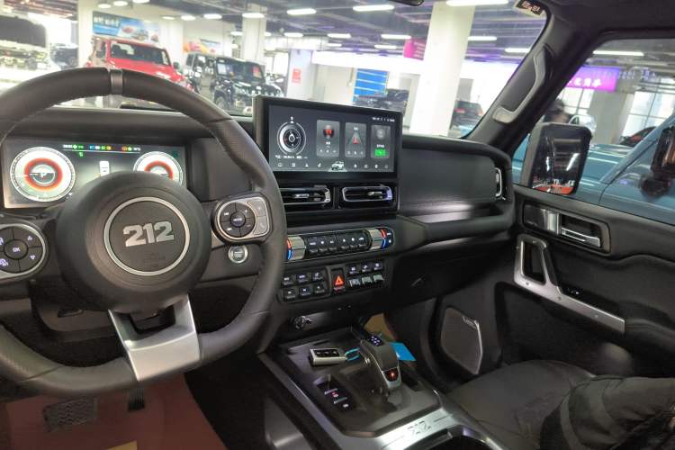 Used 212 T01 2024 2.0T Explorer Audio And AC Panel