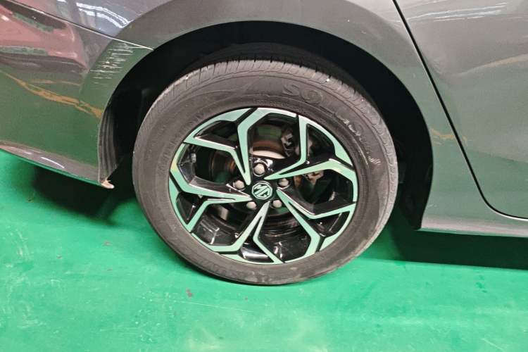 Used MG 5 2022 180 DVVT CVT Youth Luxury Edition