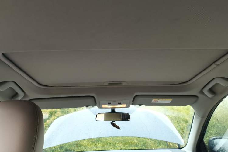 Used Toyota RAV4 2016 2.0L CVT Two-Wheel Drive Fashion Edition China V Standard