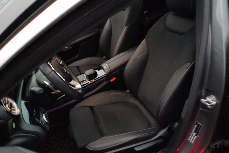 Used Mercedes-Benz A-Class 2022 Second Facelift A 200 L Sport Sedan Fashion Version