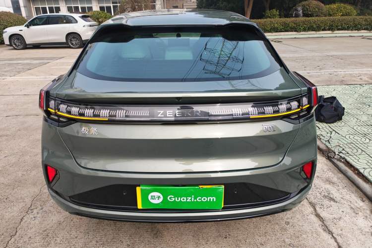 Used Zeekr 001 2025 WE Edition 100 kWh Rear-Wheel Drive
