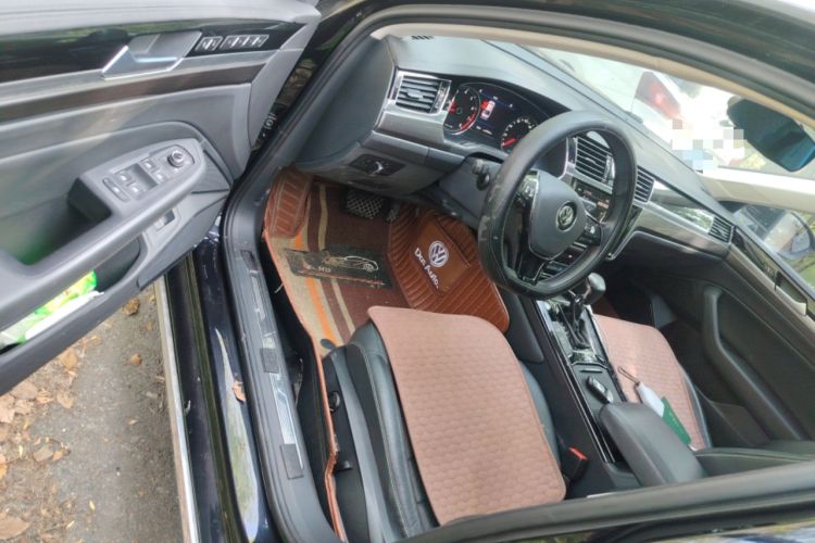 Used Volkswagen Phideon 2019 380TSI Two-Wheel Drive Business Edition China VI Standard
