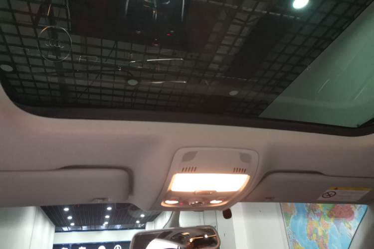 Used Audi Q5 2016 40 TFSI Technology Edition Headliner