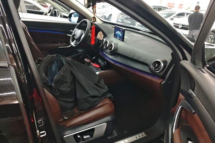 Used Wey VV7 2017 2.0T Flagship Model
