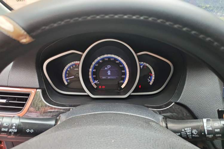 Used Soueast V6 Lingshi 2013 1.5L CVT Elite Edition Instrument Cluster