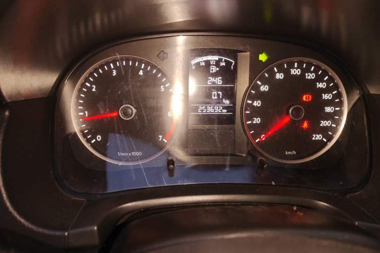 Used Volkswagen Lavida 2011 1.6L Manual Joy Version Odometer Close Up