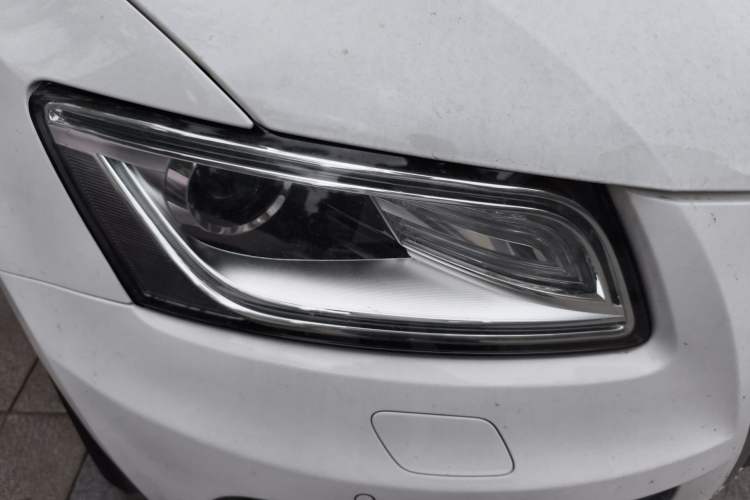Used Audi Q5 2016 40 TFSI Comfort Model Right Front Headlight