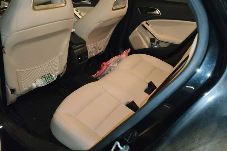 Used Mercedes-Benz GLA 2016 GLA 220 4MATIC Fashion Edition Left Rear Seat