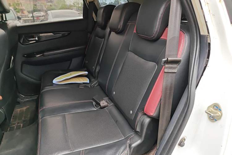 Used HYOSOW S3 2015 1.5L Luxury Model China V Standard