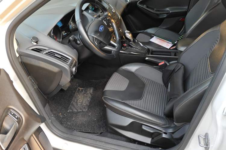 Used Ford Focus 2015 Sedan 1.6L Automatic Trend Model