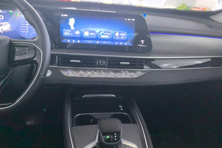 Used Chery Tiggo 8 PRO New Energy 2024 1.5T 100km XinChen Edition
