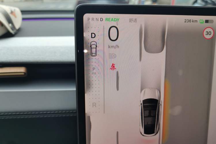 Used Tesla Model Y 2025 Long-Range All-Wheel-Drive Version
