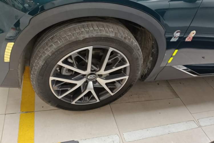 Used GAC Trumpchi GS8 2022 Linghang Series 2.0 TGDI Two-Wheel-Drive Luxury Smart Connectivity Version (7 Seats) Left Front Wheel Hub