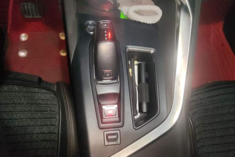 Used Peugeot 5008 2017 380THP 7-Seater Elite Edition
