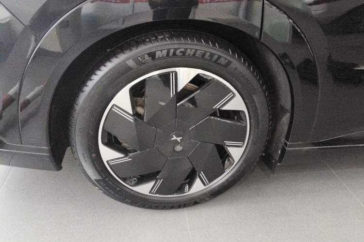 Used XPeng X9 2024 702 Ultra-Long Range Max