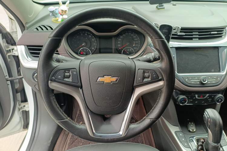 Used Chevrolet Malibu 2017 1.5T Automatic Luxury Edition Steering Wheel