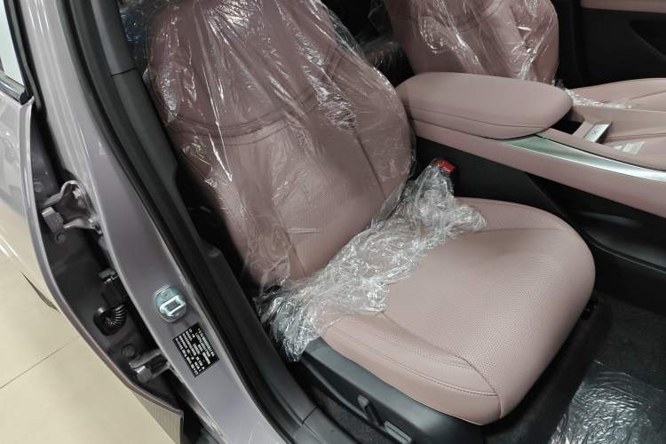 Used XPeng MONA M03 2025 515 Long-Range Plus Right Front Seat