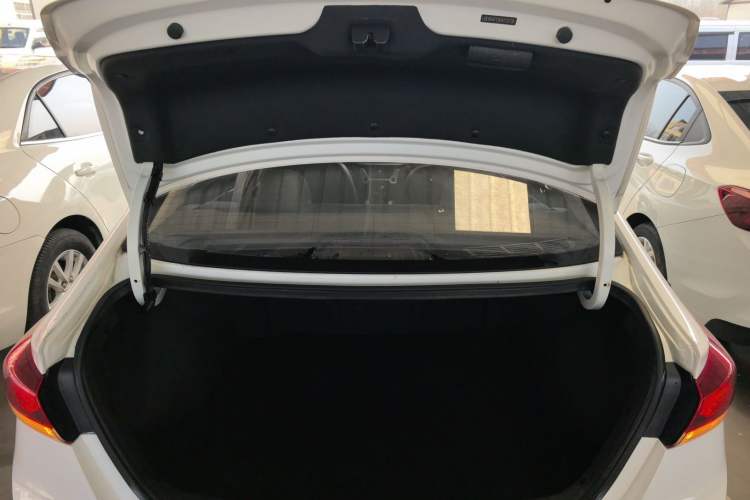 Used Hyundai Elantra (6th Generation / Lingdong) 2016 1.6L Automatic ZhiXuan – Elite Version