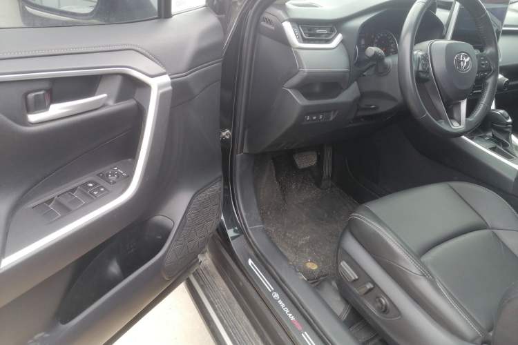 Used Toyota Wildlander 2022 2.0L CVT Two-Wheel Drive Luxury PLUS Edition