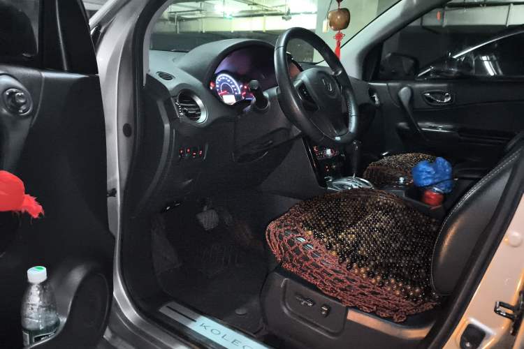 Used Renault Koleos 2012 2.5L Two-Wheel Drive Comfort Edition with Navigation