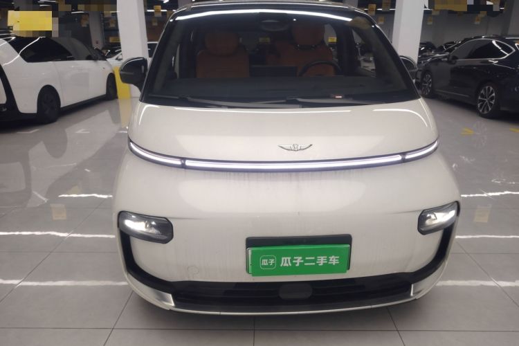 Used Geely Galaxy LEVC L380 2024 140-Degree 6-Seater All-Wheel-Drive Ultra