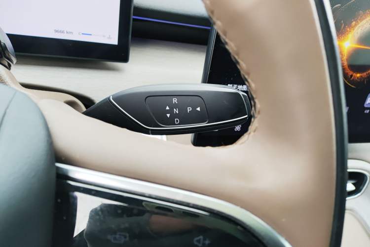 Used Chery Tiggo 8 PLUS 2025 290TGDI DCT Prestige 5-Seater
