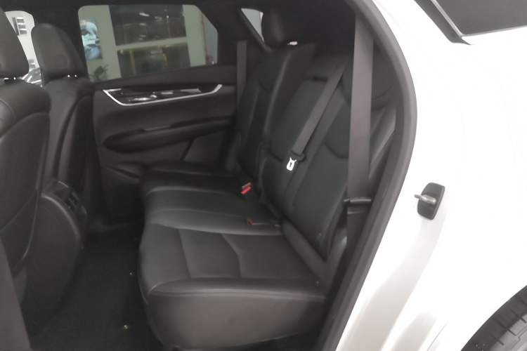 Used Cadillac XT5 2021 28T Luxury Model