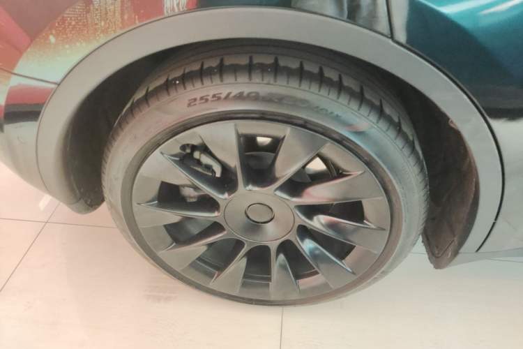 Used Tesla Model Y 2022 Revised Version Rear-Wheel Drive Right Rear Wheel Hub